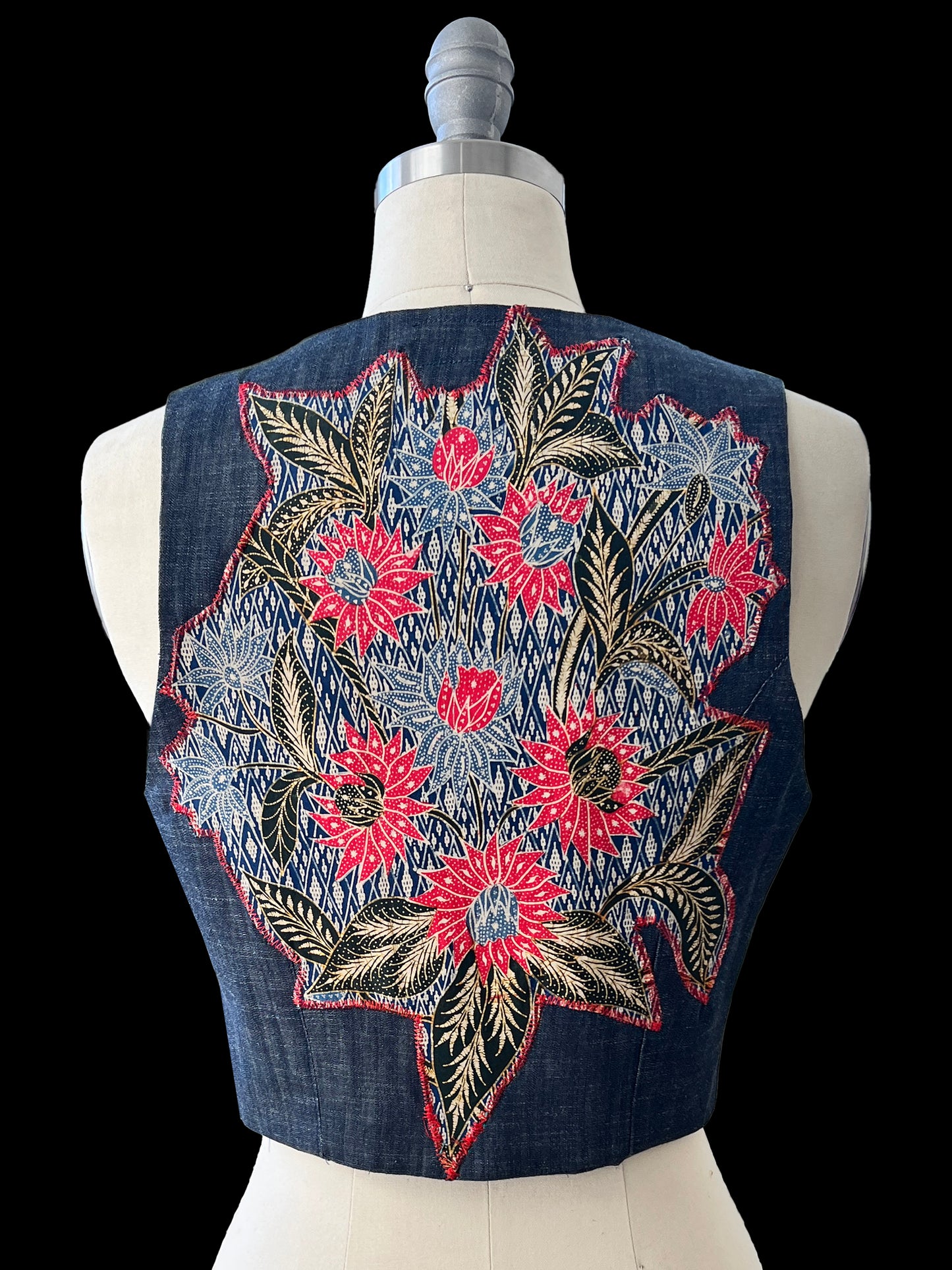 RED DAHLIA VEST