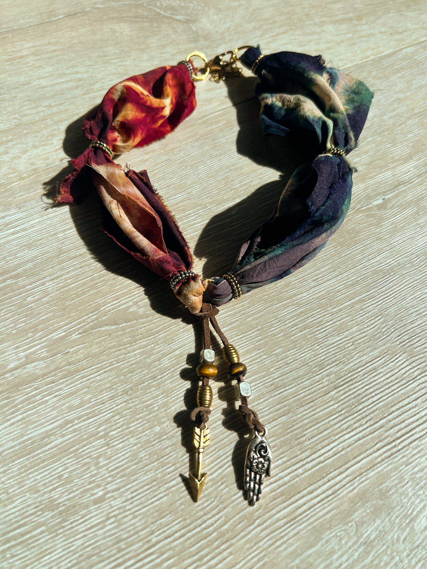 MIHITABEL GRILLCLOTH BOLO NECKLACE