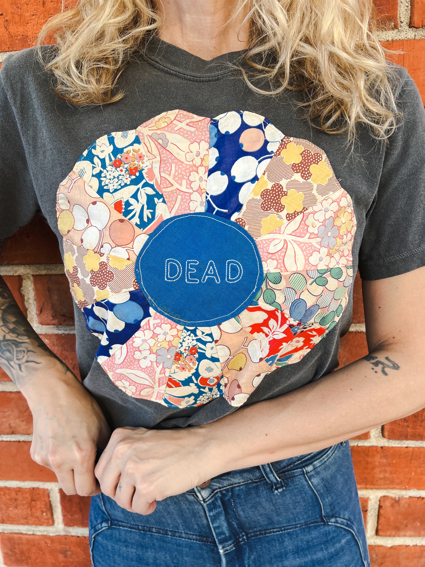 DAISY DEAD TEE (BOXY CROP)
