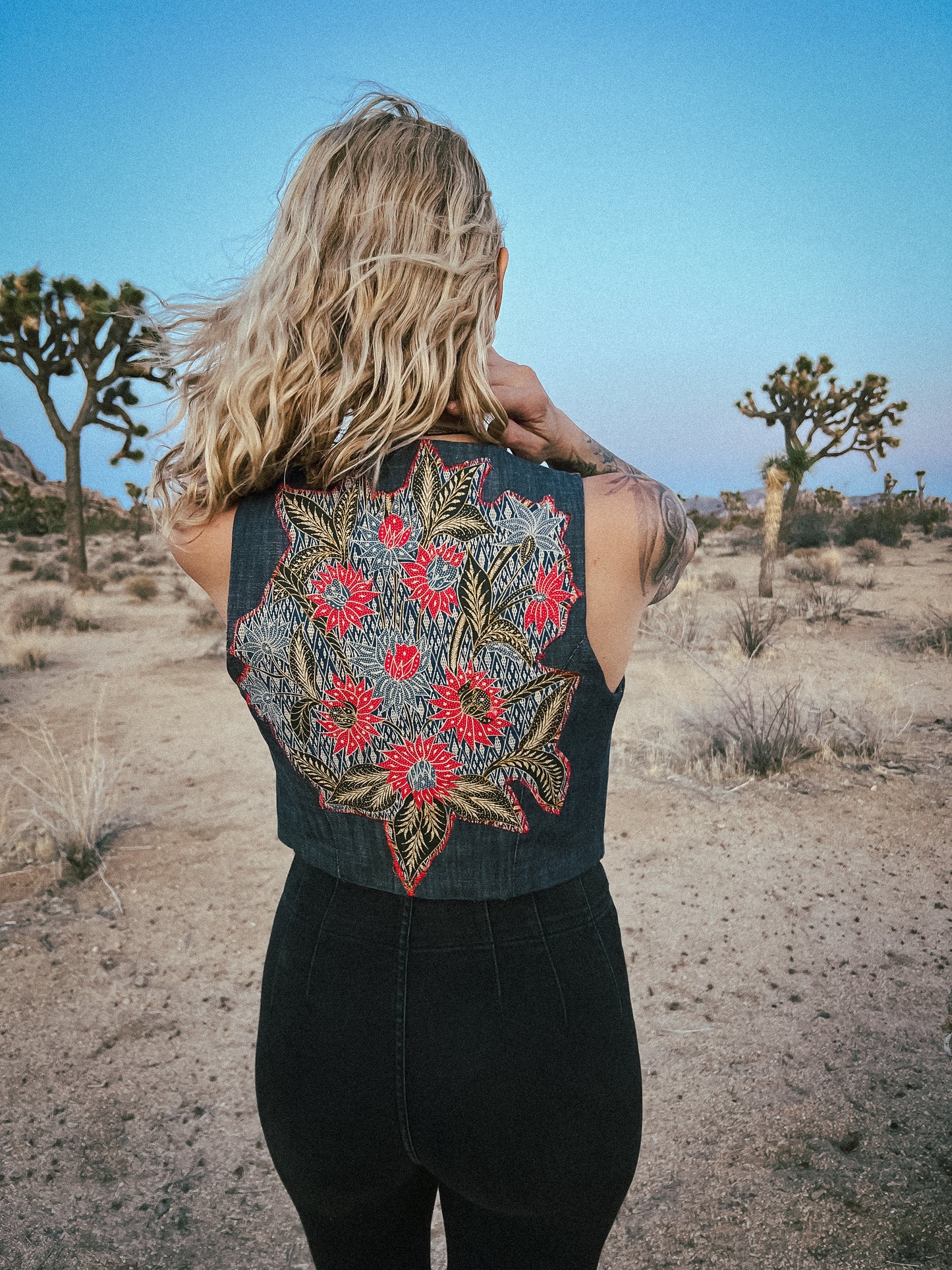 RED DAHLIA VEST