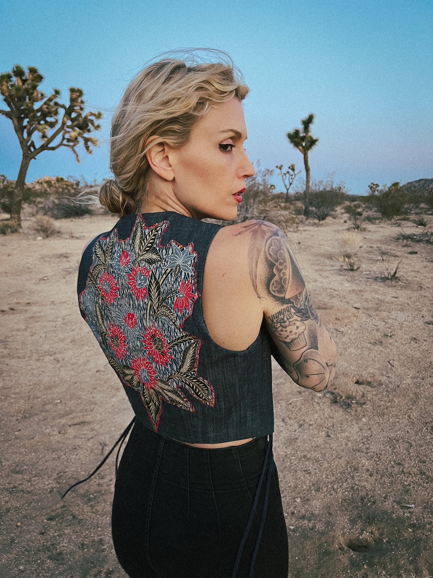 RED DAHLIA VEST
