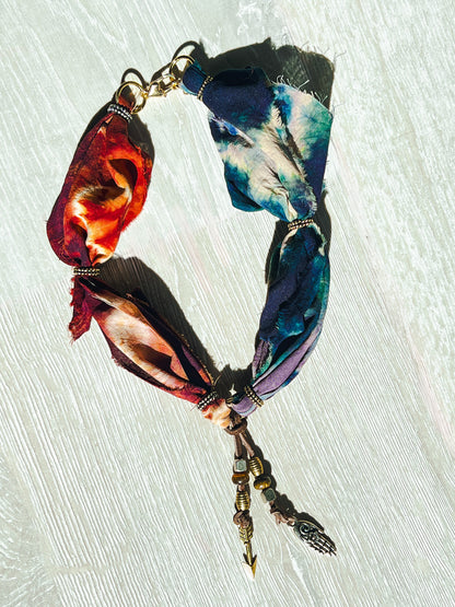 MIHITABEL GRILLCLOTH  BOLO NECKLACE