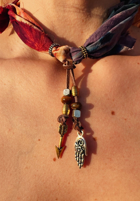 MIHITABEL GRILLCLOTH  BOLO NECKLACE