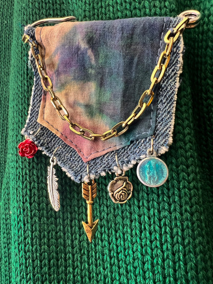 MIHITABEL DYED GRILLCLOTH BROOCH